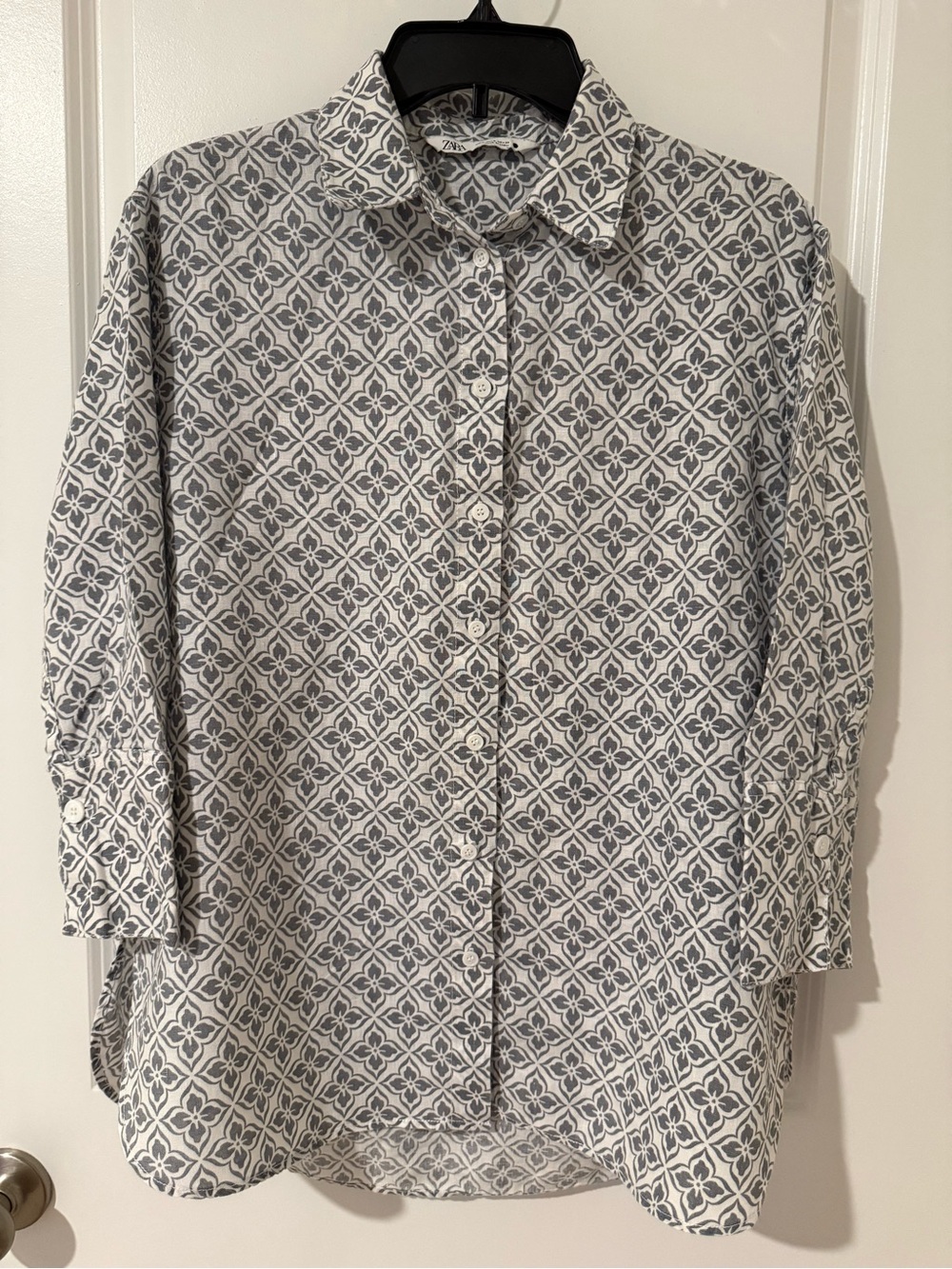Zara White & Gray Patterned Button-Down Shirt